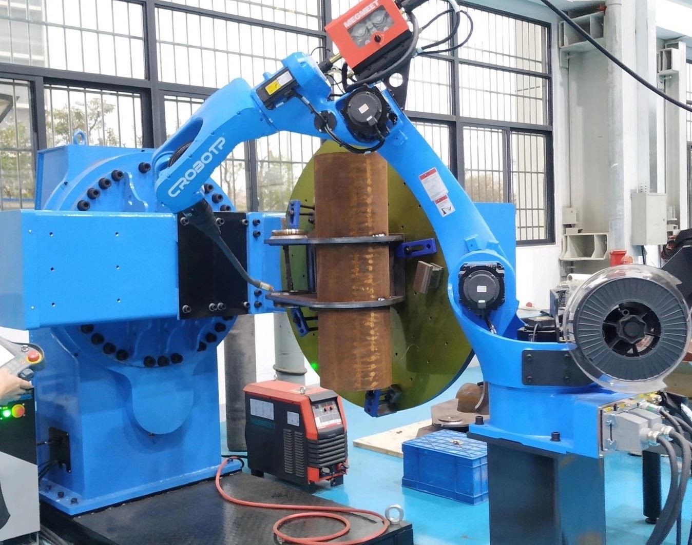 Mala robotska radna stanica (robot + positioner)